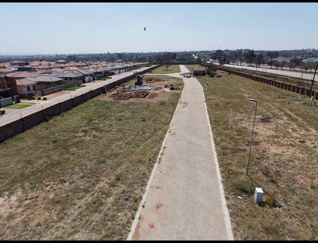 303M² VACANT LAND FOR SALE IN SOUTHERN GATEWAY